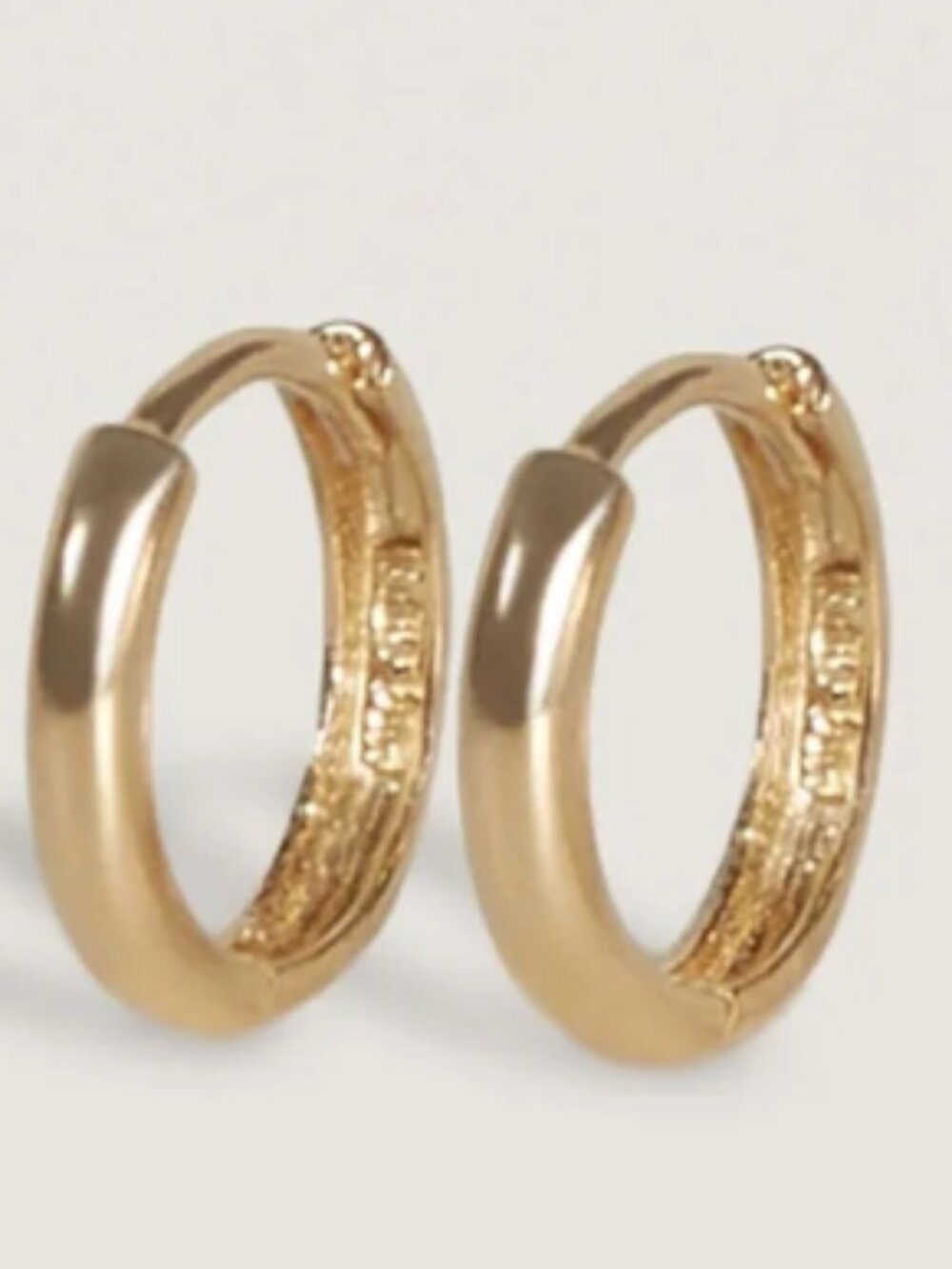 Kinn Studio - Petite Huggie Earrings